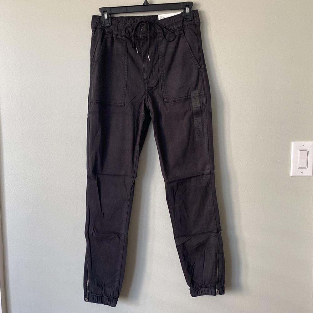NWT American Eagle Black Jegging Jogger - Size 10